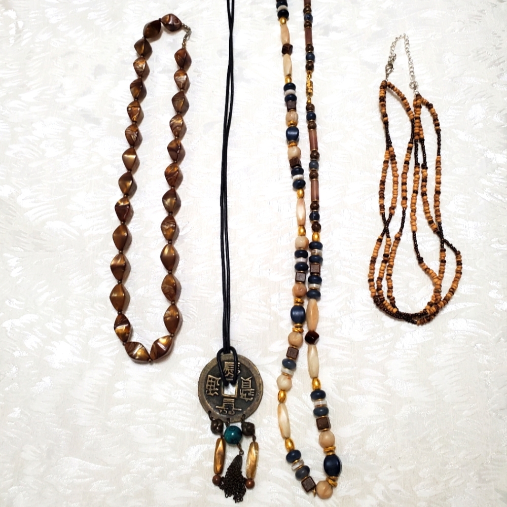 Like New Necklace Bundle